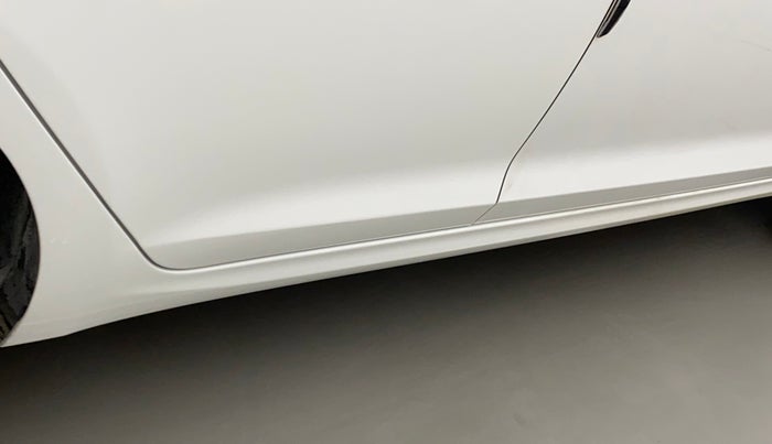 2018 Hyundai Verna 1.6 VTVT SX, Petrol, Manual, 26,933 km, Right running board - Minor scratches