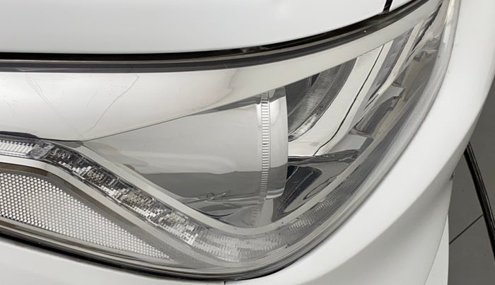 2018 Hyundai Verna 1.6 VTVT SX, Petrol, Manual, 26,933 km, Right headlight - Minor scratches