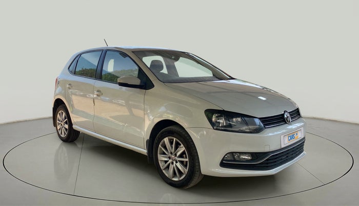 2017 Volkswagen Polo HIGHLINE1.2L, Petrol, Manual, 50,037 km, Right Front Diagonal