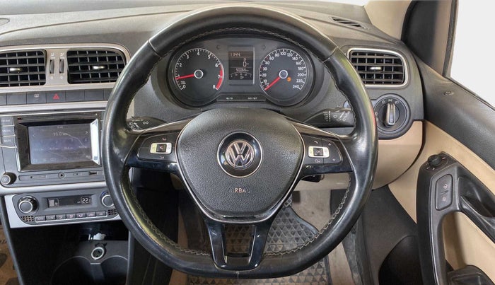 2017 Volkswagen Polo HIGHLINE1.2L, Petrol, Manual, 50,037 km, Steering Wheel Close Up