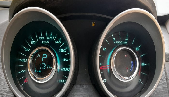 2018 Mahindra XUV500 W10 AT, Diesel, Automatic, 71,884 km, Odometer Image