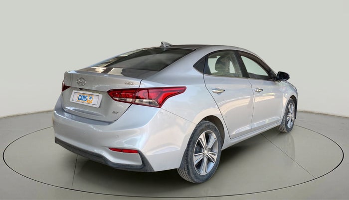 2017 Hyundai Verna 1.6 SX (O) CRDI MT, Diesel, Manual, 1,11,376 km, Right Back Diagonal