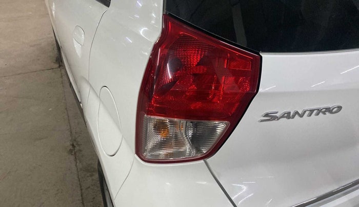 2020 Hyundai NEW SANTRO MAGNA 1.1 CORPORATE EDITION, Petrol, Manual, 38,643 km, Left headlight - Clamp has minor damage