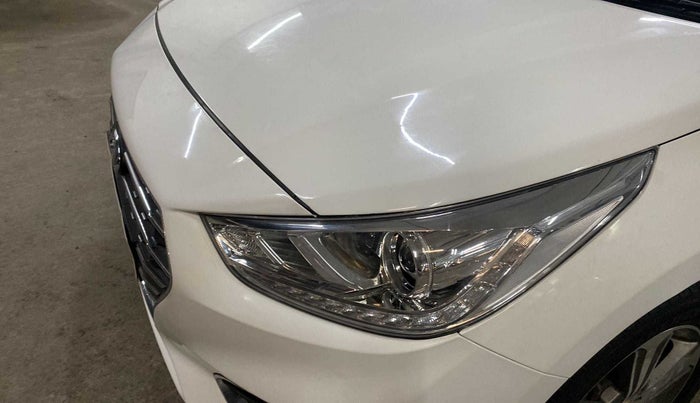 2017 Hyundai Verna 1.6 CRDI SX, Diesel, Manual, 63,286 km, Left headlight - Minor scratches