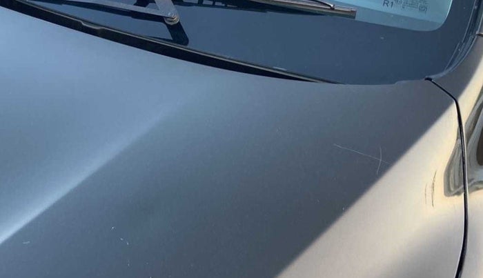 2018 Renault Kwid RXT 1.0 AMT (O), Petrol, Automatic, 25,976 km, Bonnet (hood) - Minor scratches