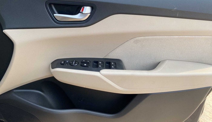 2020 Hyundai Verna SX 1.5 VTVT, Petrol, Manual, 9,503 km, Driver Side Door Panels Control