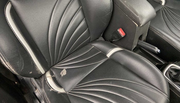 2018 Maruti Swift VXI, Petrol, Manual, 40,031 km, Driver seat - Armrest has miinor damage