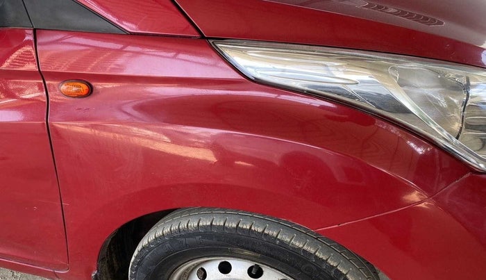 2016 Hyundai Eon ERA +, Petrol, Manual, 36,025 km, Right fender - Paint has minor damage