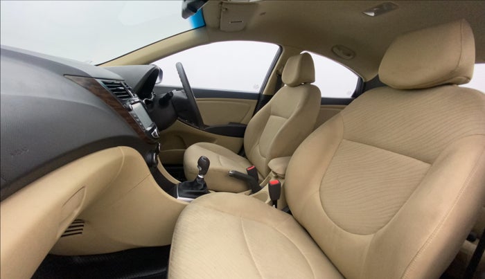 2017 Hyundai Verna 1.6 VTVT SX, Petrol, Manual, 43,556 km, Right Side Front Door Cabin