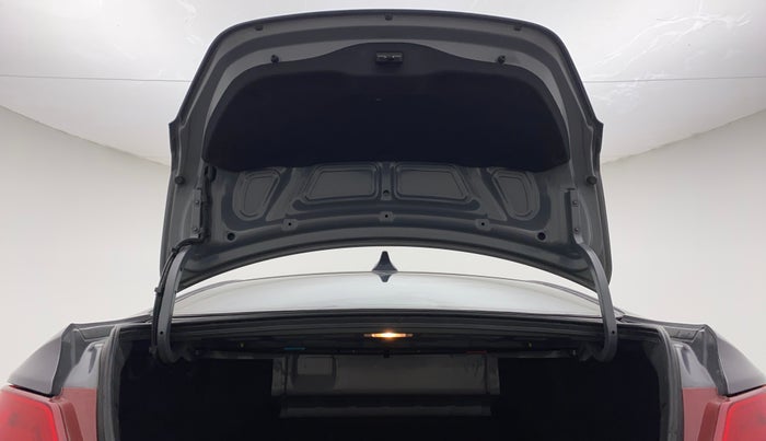 2017 Hyundai Verna 1.6 VTVT SX, Petrol, Manual, 43,556 km, Boot Door Open