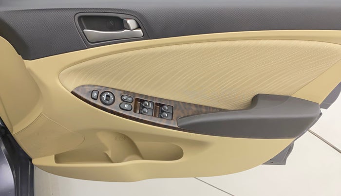 2017 Hyundai Verna 1.6 VTVT SX, Petrol, Manual, 43,556 km, Driver Side Door Panels Control