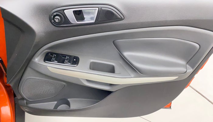 2016 Ford Ecosport TITANIUM+ 1.5L DIESEL, Diesel, Manual, 84,678 km, Driver Side Door Panels Control