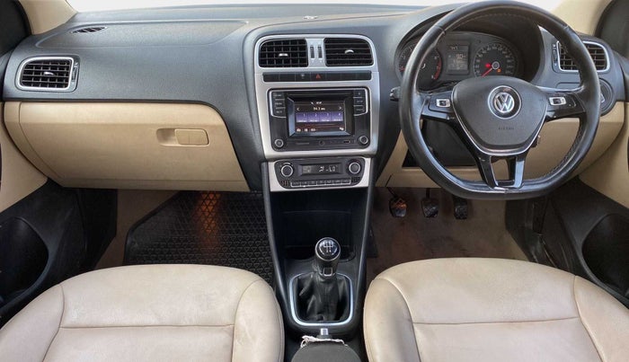 2016 Volkswagen Ameo HIGHLINE1.2L, Petrol, Manual, 97,656 km, Dashboard