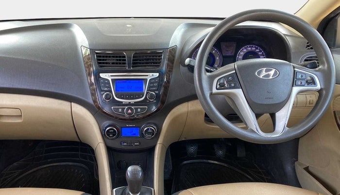 2012 Hyundai Verna FLUIDIC 1.6 CRDI SX, Diesel, Manual, 98,364 km, Steering Wheel Close Up