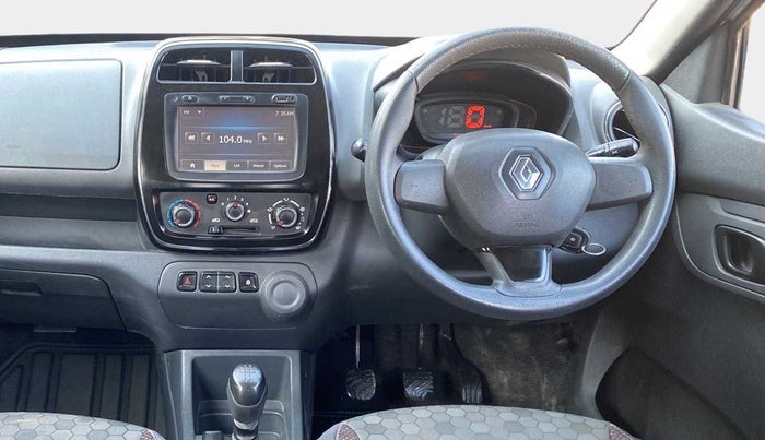 2016 Renault Kwid RXT 0.8 (O), Petrol, Manual, 75,513 km, Steering Wheel Close Up