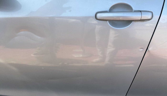 2015 Maruti Swift Dzire VXI, Petrol, Manual, 89,721 km, Front passenger door - Slightly dented