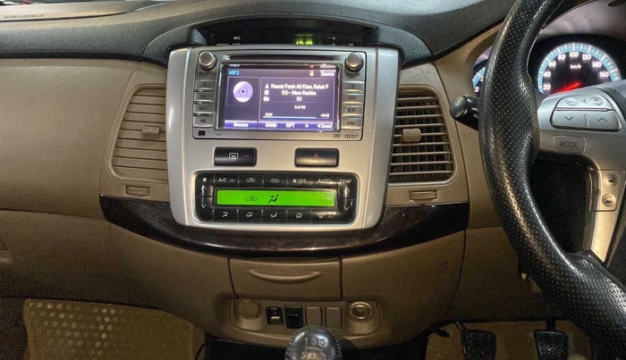 2015 Toyota Innova 2.5 VX 8 STR, Diesel, Manual, 90,880 km, Air Conditioner