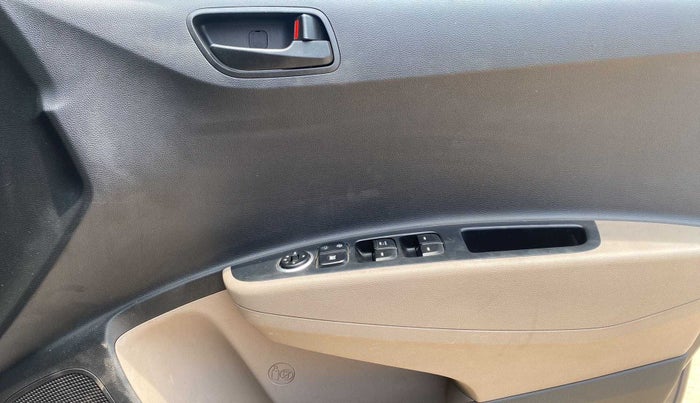 2014 Hyundai Grand i10 MAGNA 1.2 KAPPA VTVT, Petrol, Manual, 49,641 km, Driver Side Door Panels Control