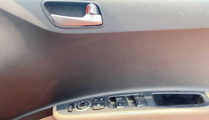 2014 Hyundai Grand i10 SPORTZ 1.2 KAPPA VTVT, Petrol, Manual, 42,922 km, Driver Side Door Panels Control