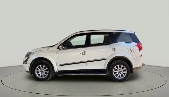 2018 Mahindra XUV500 W9, Diesel, Manual, 56,830 km, Left Side