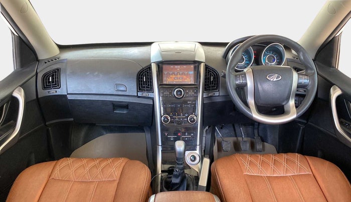 2018 Mahindra XUV500 W9, Diesel, Manual, 56,830 km, Dashboard