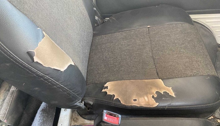2018 Maruti OMNI E STD, Petrol, Manual, 70,785 km, Front left seat (passenger seat) - Cover slightly torn