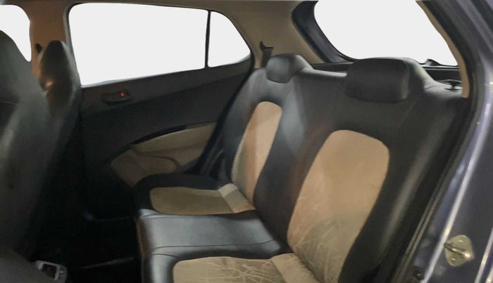 2015 Hyundai Grand i10 MAGNA 1.2 KAPPA VTVT, Petrol, Manual, 29,563 km, Right Side Rear Door Cabin