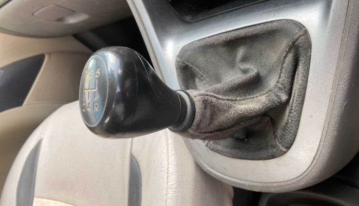 2014 Hyundai i10 MAGNA 1.1, Petrol, Manual, 53,668 km, Gear lever - Boot cover slightly torn
