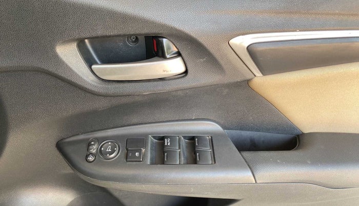 2017 Honda Jazz 1.2L I-VTEC V AT, Petrol, Automatic, 31,519 km, Driver Side Door Panels Control