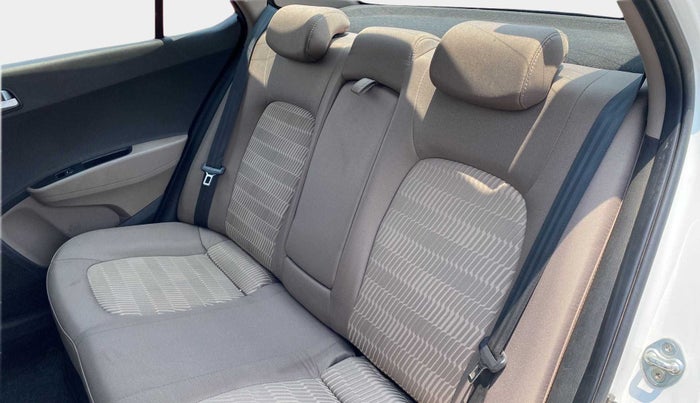 2018 Hyundai Xcent SX 1.2, Petrol, Manual, 39,000 km, Right Side Rear Door Cabin