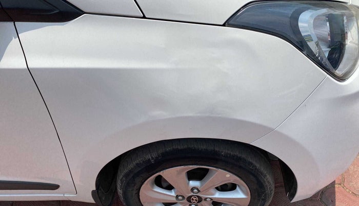 2018 Hyundai Xcent SX 1.2, Petrol, Manual, 39,000 km, Right fender - Slightly dented