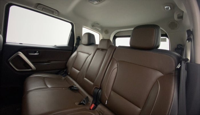2022 Mahindra SCORPIO-N Z8 L DIESEL MT 4WD 7 STR, Diesel, Manual, 23,936 km, Right Side Rear Door Cabin