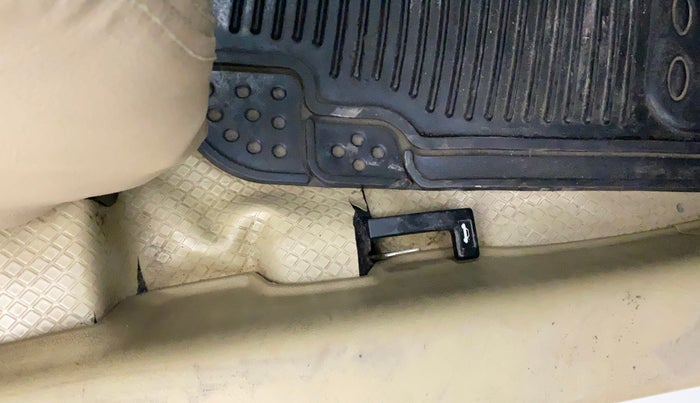 2014 Honda Amaze 1.2L I-VTEC S, Petrol, Manual, 42,698 km, Flooring - Carpet is minor damage