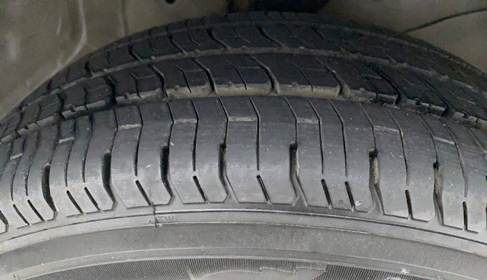 2014 Honda Amaze 1.2L I-VTEC S, Petrol, Manual, 42,698 km, Right Front Tyre Tread