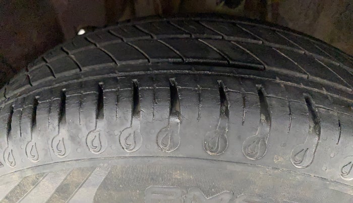 2020 Datsun Go Plus T(O), Petrol, Manual, 7,687 km, Left Front Tyre Tread