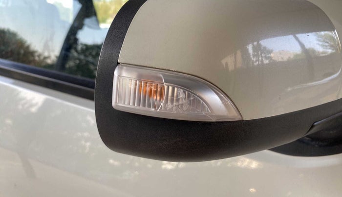 2017 Nissan Terrano XV D PREMIUM AMT, Diesel, Automatic, 58,826 km, Right rear-view mirror - Indicator light has minor damage