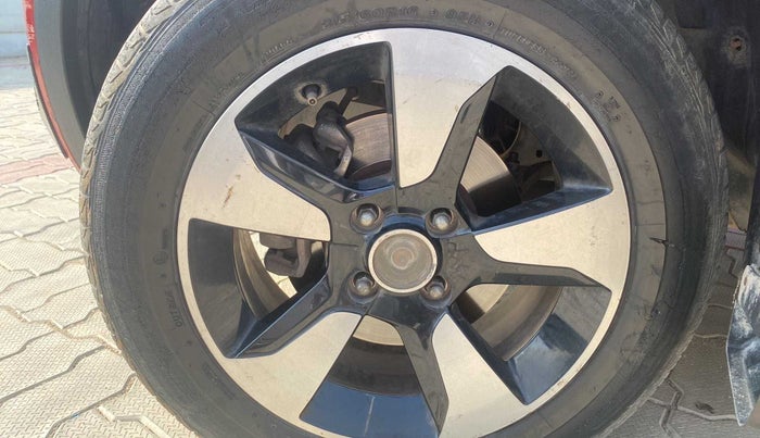 2017 Tata NEXON XZ PETROL, Petrol, Manual, 57,143 km, Left front tyre - Minor crack