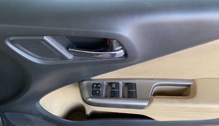 2015 Honda City 1.5L I-VTEC V MT, Petrol, Manual, 29,641 km, Driver Side Door Panels Control