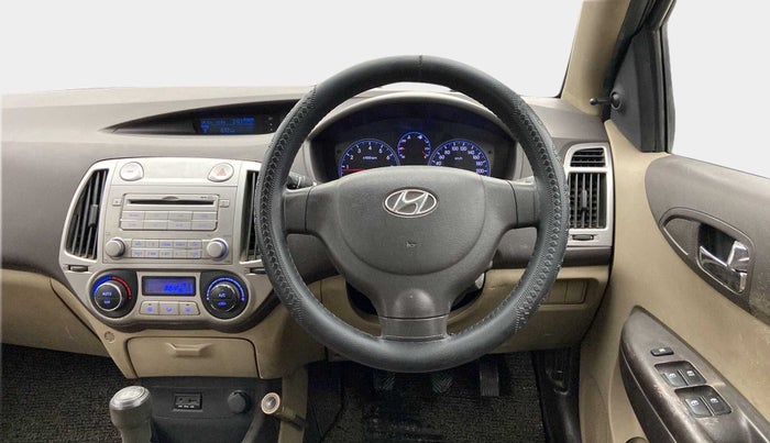 2011 Hyundai i20 MAGNA 1.2, Petrol, Manual, 97,176 km, Steering Wheel Close Up