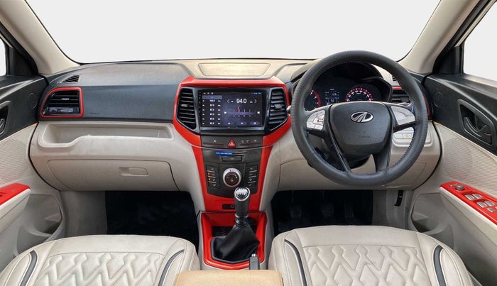 2022 Mahindra XUV300 W6 1.2 PETROL, Petrol, Manual, 12,500 km, Dashboard