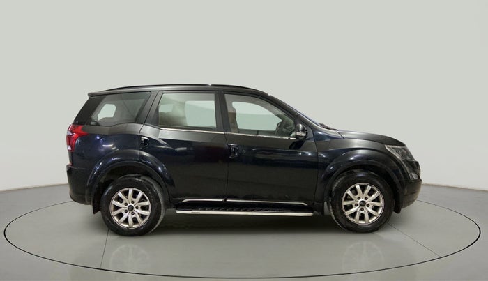 2019 Mahindra XUV500 W7, Diesel, Manual, 68,766 km, Right Side View