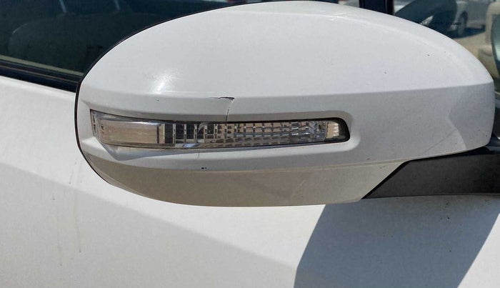 2015 Maruti Ertiga VXI ABS, Petrol, Manual, 52,942 km, Right rear-view mirror - Slightly dented