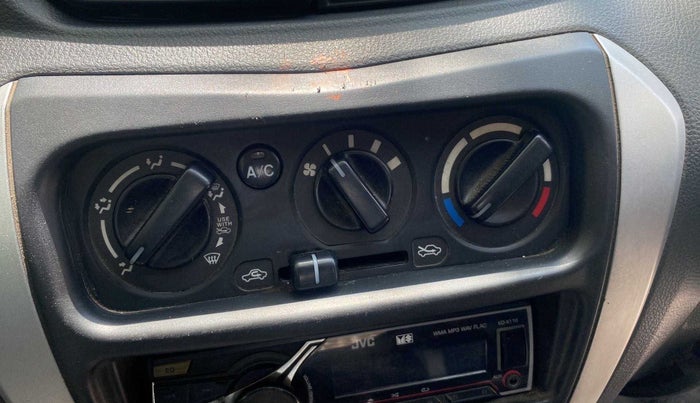 2017 Maruti Alto 800 LXI, Petrol, Manual, 49,213 km, AC Unit - Directional switch has minor damage