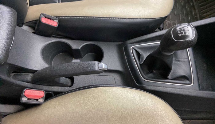 2017 Hyundai Elite i20 ASTA 1.2, Petrol, Manual, 56,774 km, Gear Lever