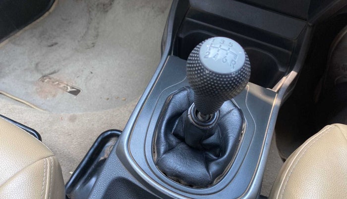 2014 Honda City 1.5L I-DTEC V, Diesel, Manual, 54,674 km, Gear lever - Boot cover slightly torn