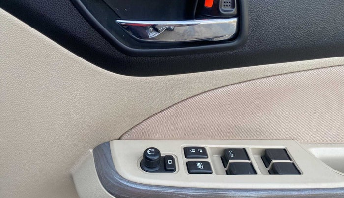 2021 Maruti Dzire ZXI AMT, Petrol, Automatic, 25,160 km, Driver Side Door Panels Control