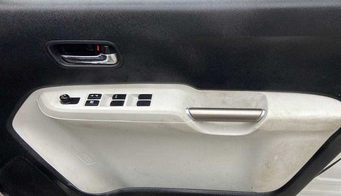 2019 Maruti IGNIS DELTA 1.2, Petrol, Manual, 47,387 km, Driver Side Door Panels Control