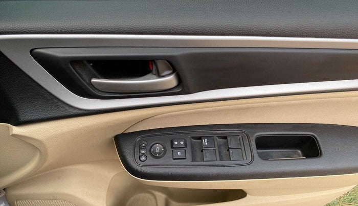 2022 Honda Amaze 1.2L I-VTEC VX, Petrol, Manual, 8,358 km, Driver Side Door Panels Control