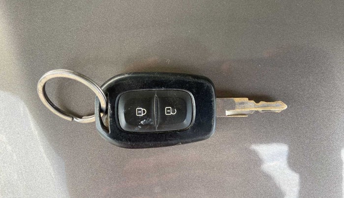 2018 Datsun Redi Go T(O) 1.0 AMT, Petrol, Automatic, 49,348 km, Key Close Up