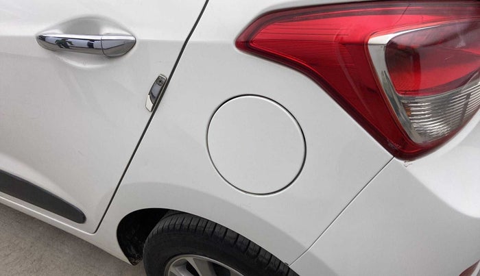 2016 Hyundai Grand i10 ASTA (O) AT 1.2 KAPPA VTVT, Petrol, Automatic, 49,812 km, Left quarter panel - Minor scratches